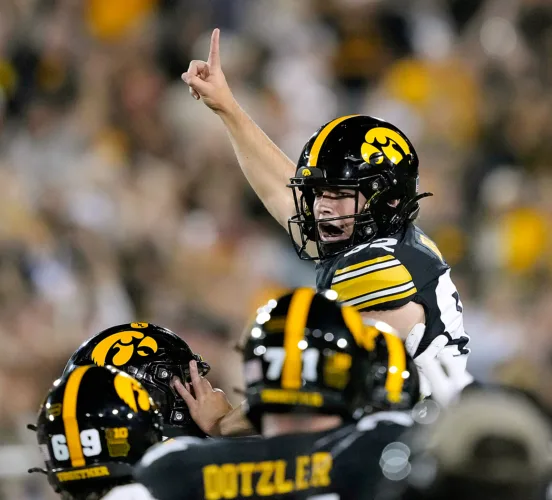 Hawkeyes rally past ISU, 16-13